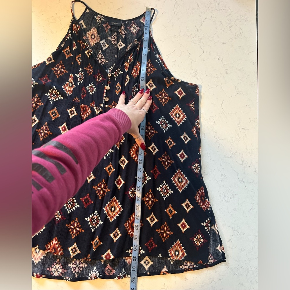 Daytrip Navy Crinkle Henley Flowy Tunic Tank Top - Picture 8 of 14